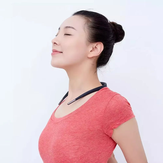 Sit Straight, Stand Tall – Smart Posture Correction That Trains Your Body Effortlessly